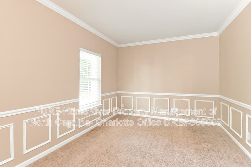 Waxhaw House: 3007 Fallondale Rd