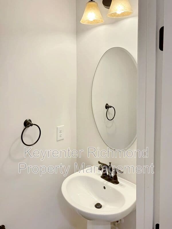 Mechanicsville House: 8916 Ringview Drive