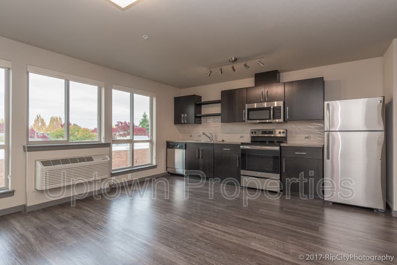 Portland House: 5885 SW Macadam Avenue