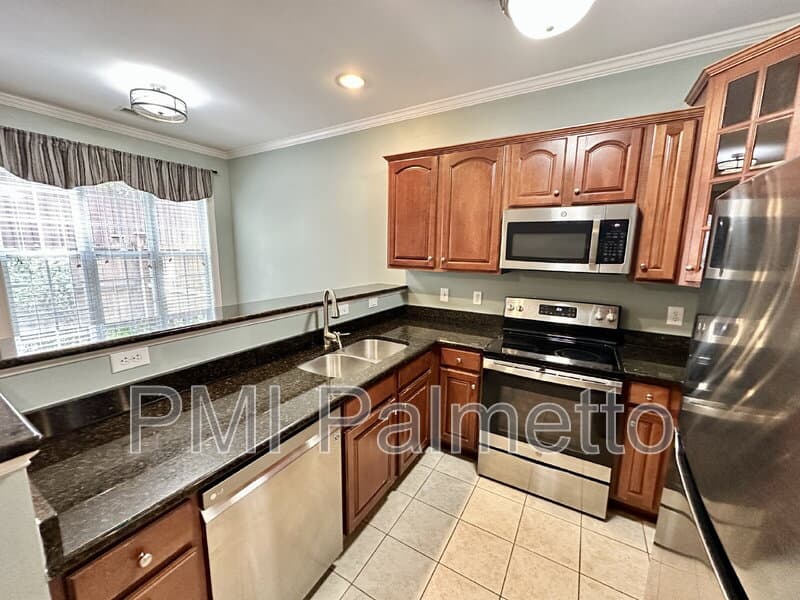 Lexington Townhome: 117 Park Ridge Way
