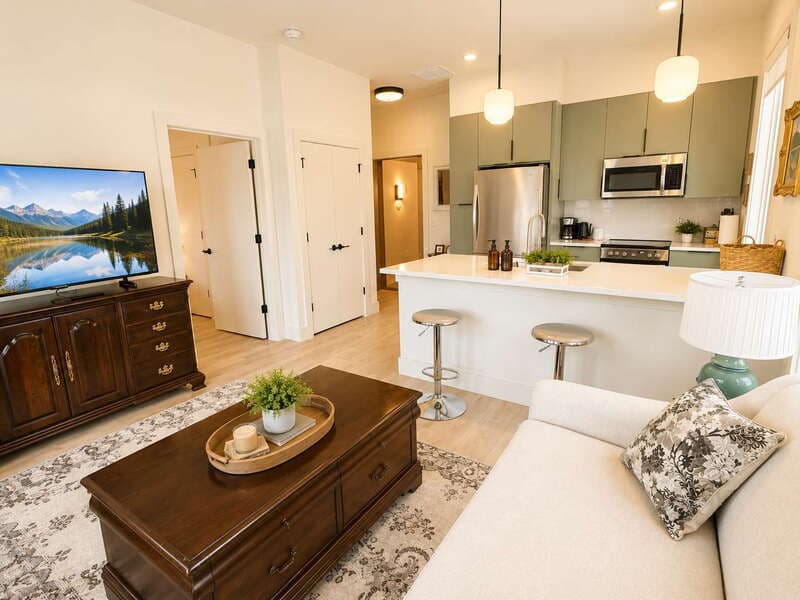 Savannah Condo: 2613 Montgomery Street