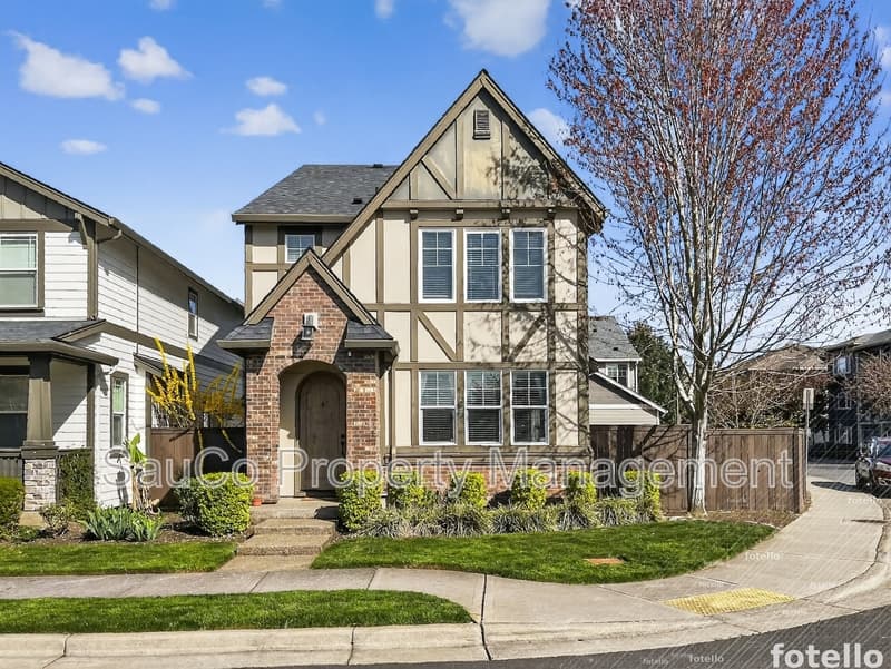 Beaverton House: 456 Southwest 203rd Terrace