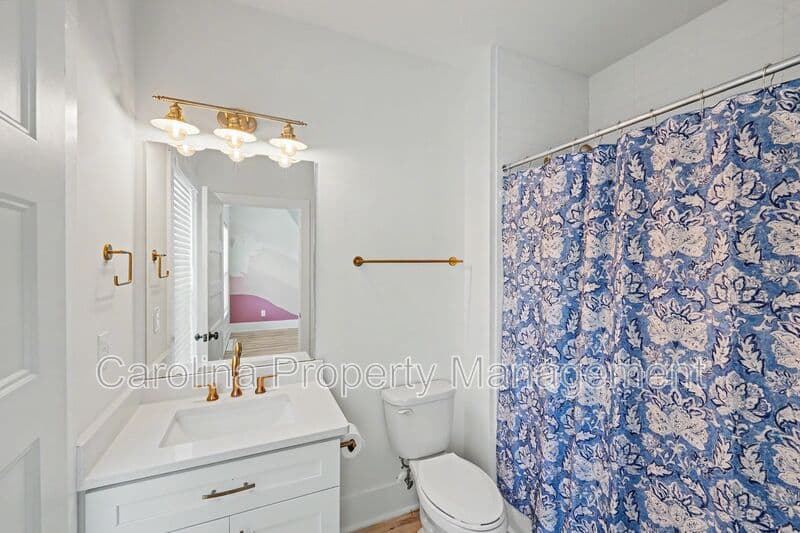 Charlotte House: 1521 Walton Rd