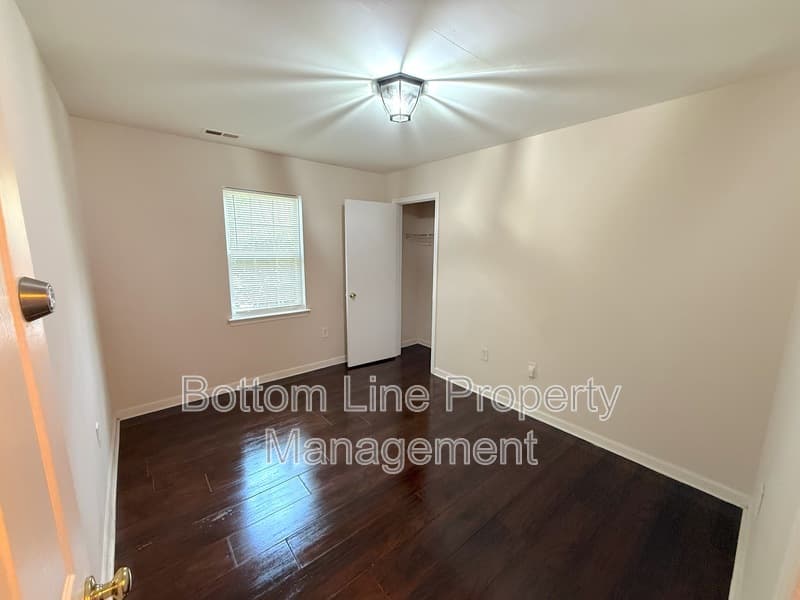 Charlotte House: 1324 Parkwood Ave
