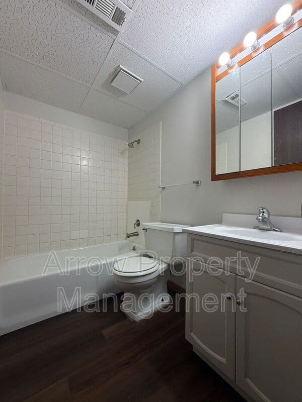 Lincoln Condo: 1431 D Street-10