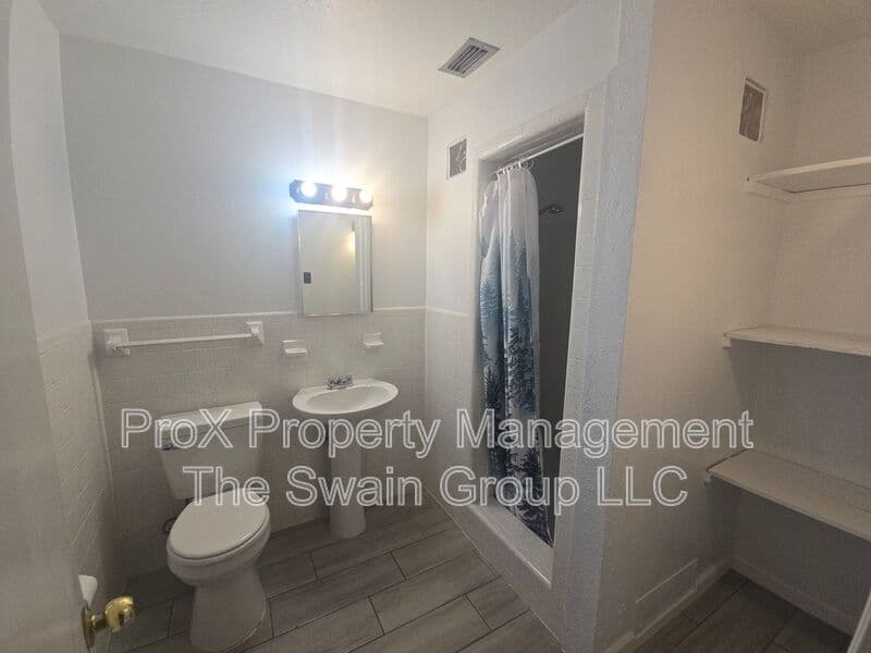 Lakeland House: 1707 Staunton Ave