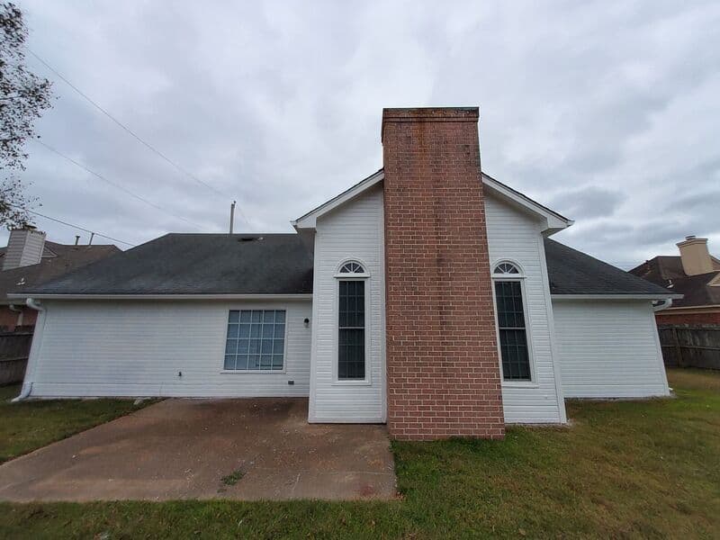 Cordova House: 647 S Sanga Rd