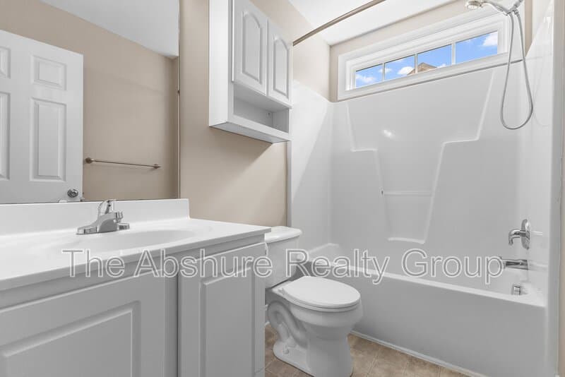 Holly Springs House: 517 Texanna Way