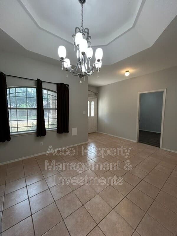 San Juan House: 214 W 17th St