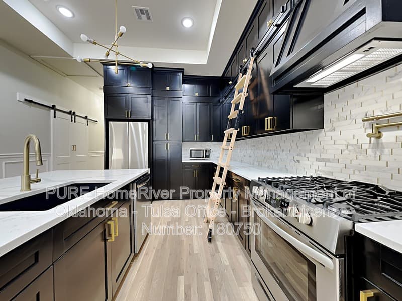 Tulsa House: 1305 S Carson Ave