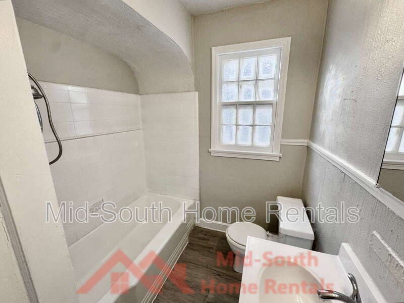 Memphis House: 3472 Hadley Rd