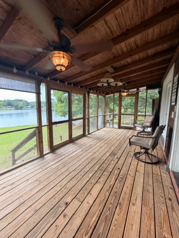 Prosperity House: 127 Oak Pointe Road