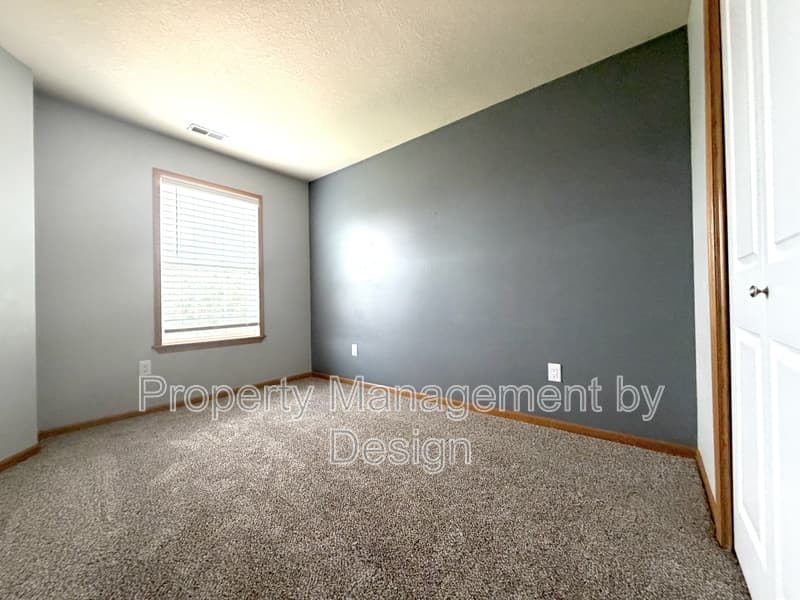 Ankeny Condo: 1005 Northeast Kamies Lane