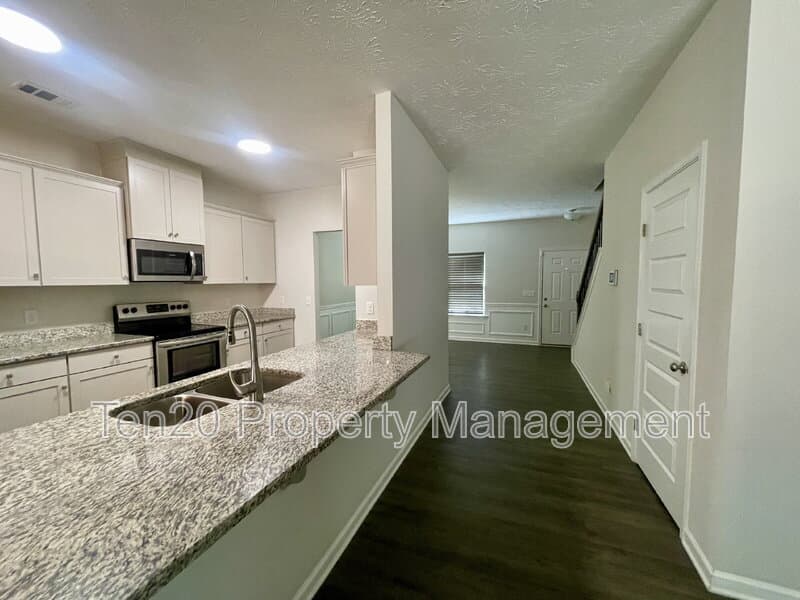 Phenix City House: 36 Willow Trace Dr