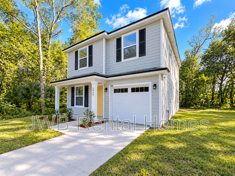 Jacksonville House: 2048 6th St W