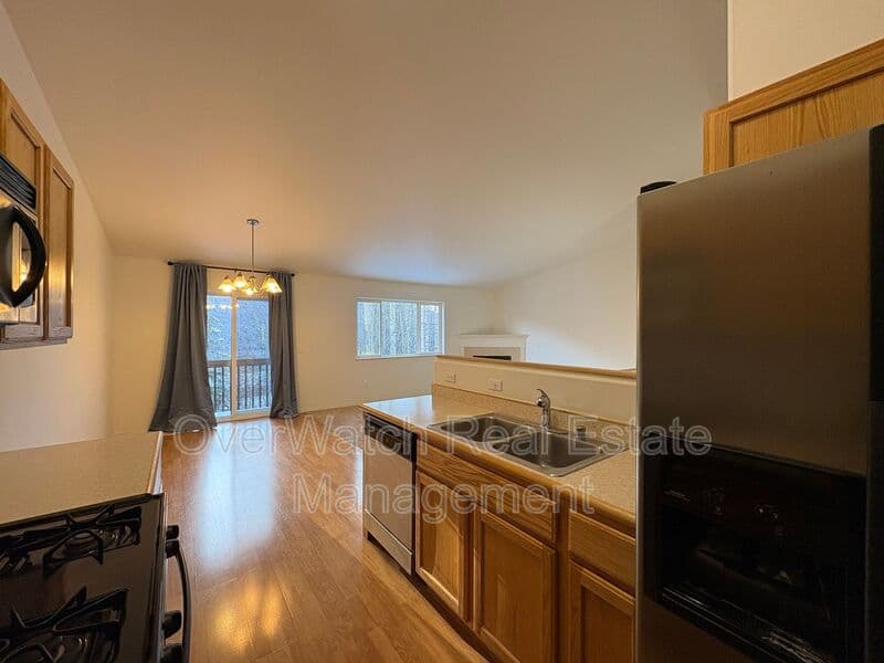 Eagle River House: 20332 Glacier Park Circle