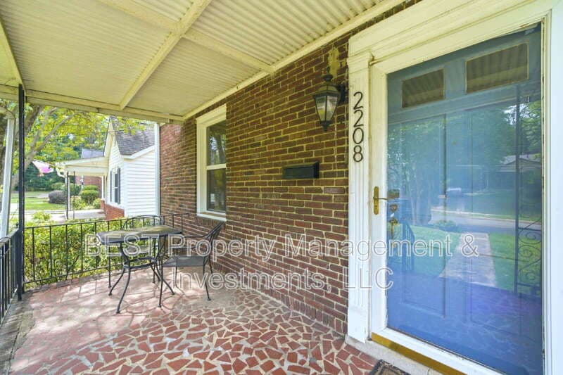 Charlotte House: 2208 Wilmore Drive