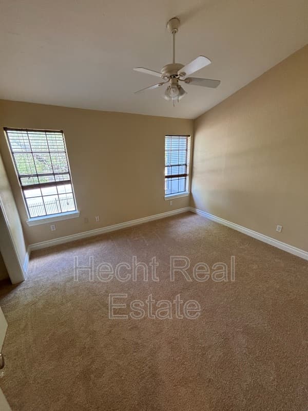 Austin Condo: 1411 Gracy Farms Lane