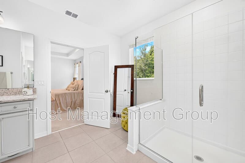Orlando House: 8205 Bayliss Ct