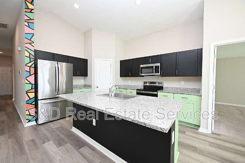 Lakeland House: 5511 Arlington River Drive