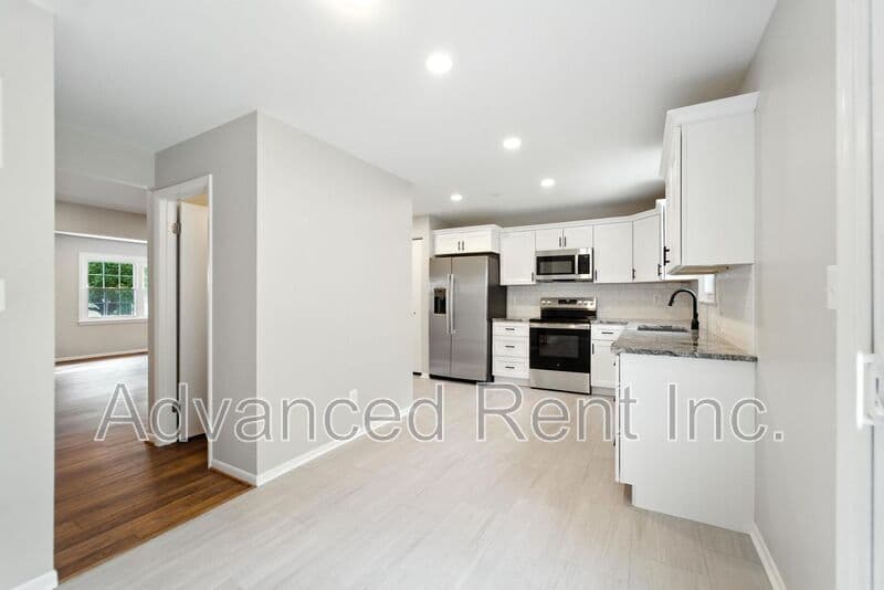 Nottingham Townhome: 1 Jack Pine Place