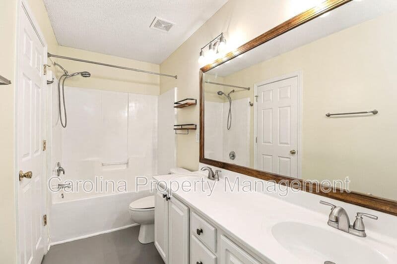 Charlotte House: 15021 Deshler Ct.