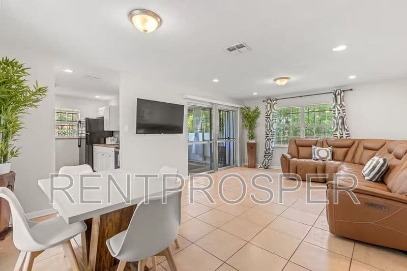 Orlando House: 4561 Evers Pl