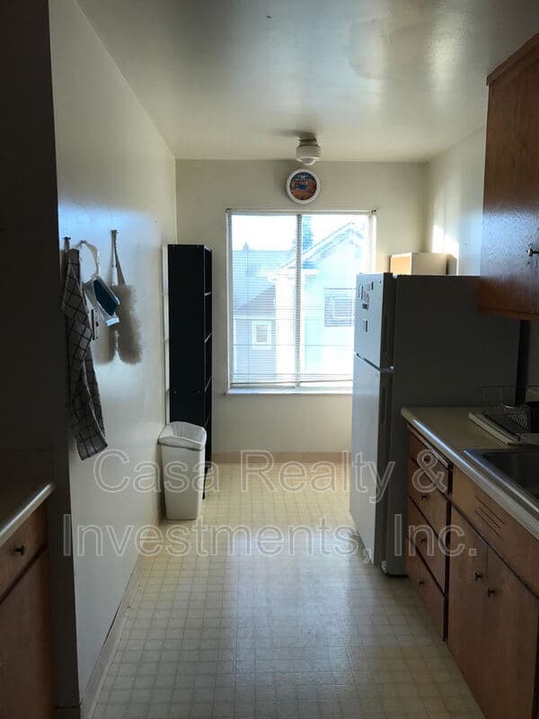 Berkeley House: 2132 Roosevelt Avenue - Bedroom 3