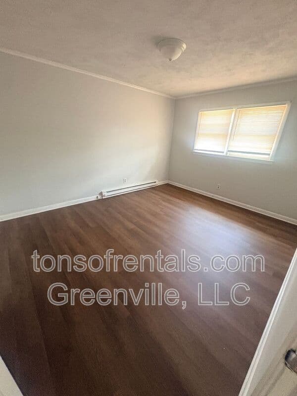 Spartanburg House: 293 Dogwood Club Road
