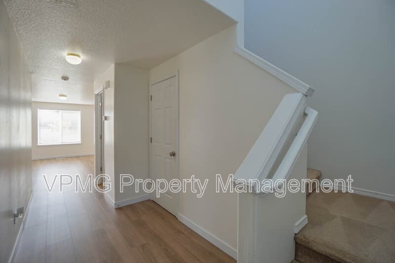 Vancouver House: 6402 NE 139th Ct