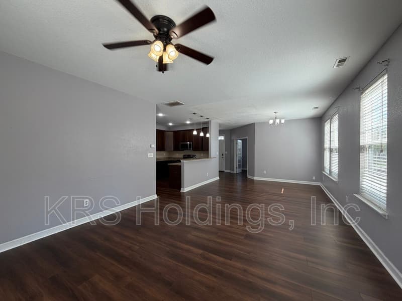 Portsmouth House: 214 Harmony Dr