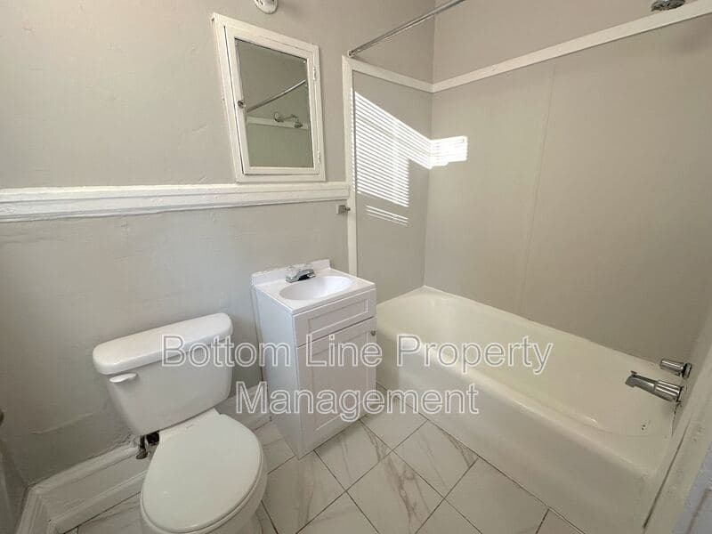 Charlotte Condo: 2100 7th St