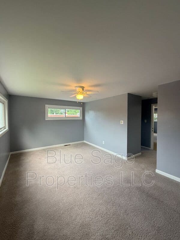 Folcroft Townhome: 2118 Valleyview Dr