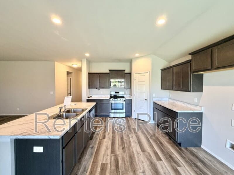 Bixby House: 8607 E 161st Pl S
