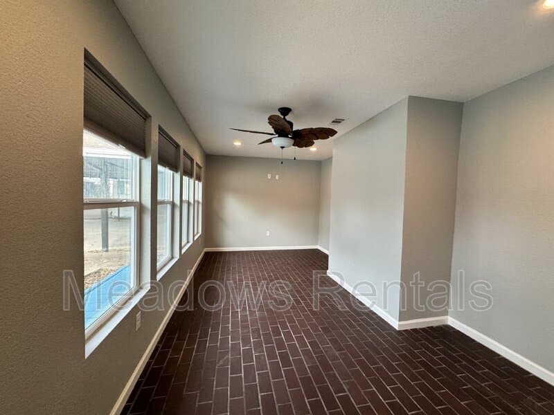 Lorena House: 140 Towne West Drive