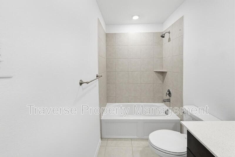 Azle House: 1380 Beach Dr