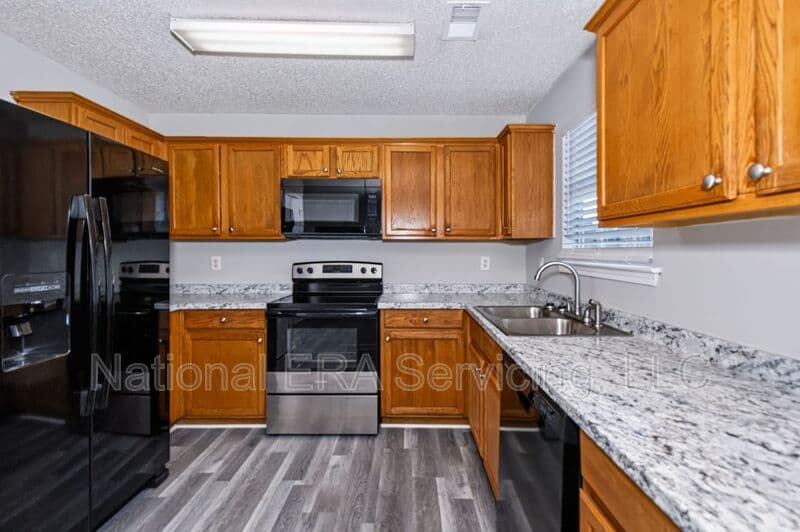 Rex House: 3338 Waggoner Way