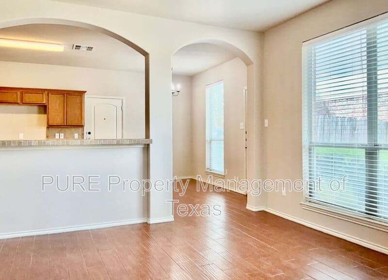 Georgetown Townhome: 124 S. Holly Street
