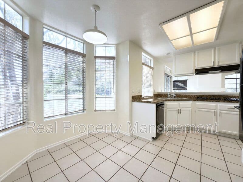 Oceanside Condo: 3436 Cameo Dr.