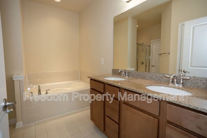 Gainesville Townhome: 7408 Brunson Cir