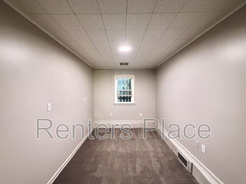 Tulsa House: 1528 1/2 S Saint Louis Ave.