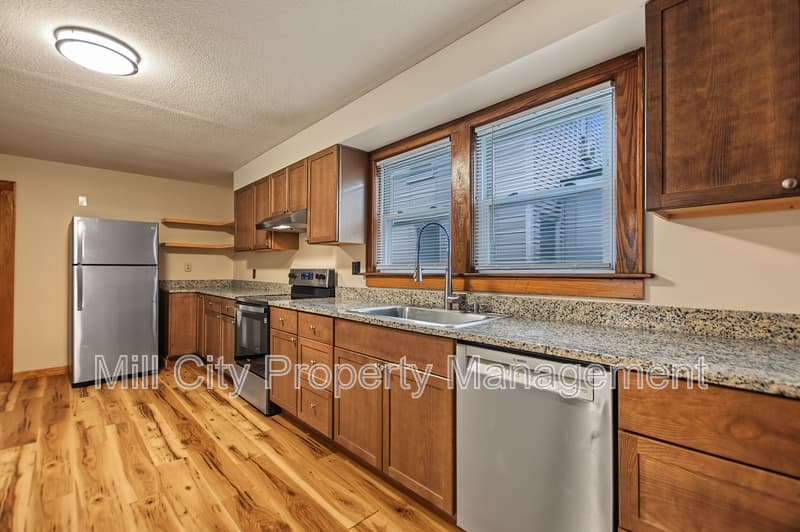 Manchester Condo: 324 Laurel Street - 1