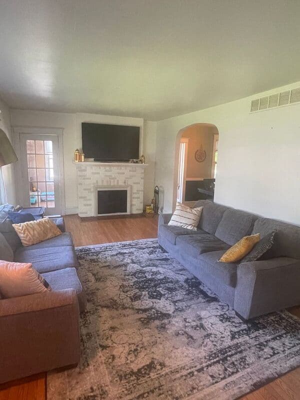Stroudsburg House: 528 Lindbergh Avenue