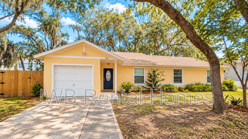 Jacksonville House: 1117 W Mimosa Cove Ct