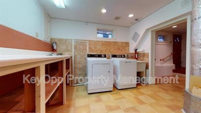 San Francisco House: 450 28th Avenue