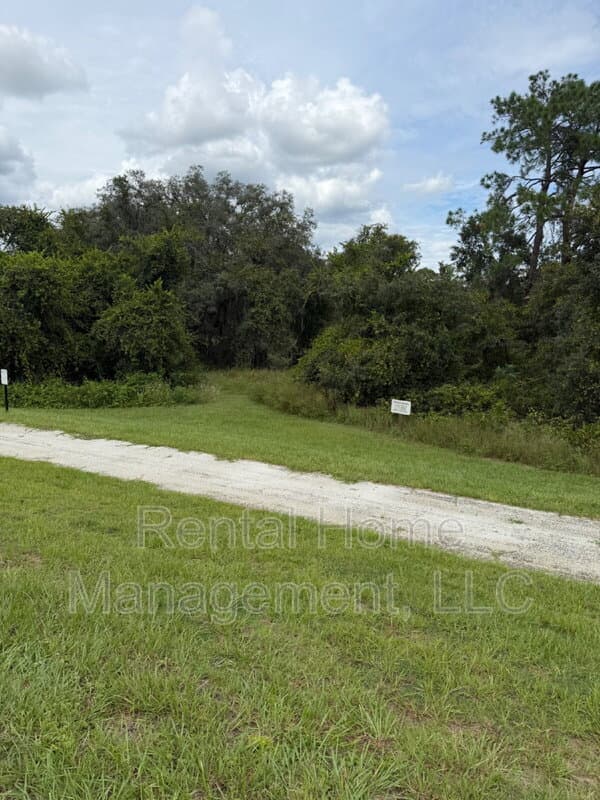 Groveland House: 312 Free Range Drive