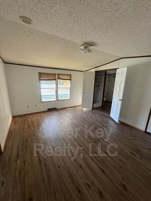 Riceville House: 673 County Road 135