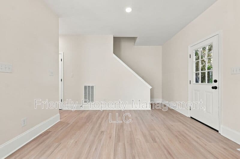Greensboro House: 2306 Ford Pl