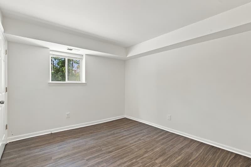 Baltimore Apartment: 5001 Midwood Avenue