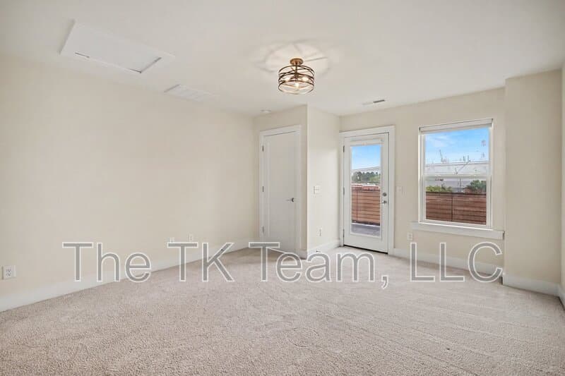 Charlotte Townhome: 2712 Grand Union Way